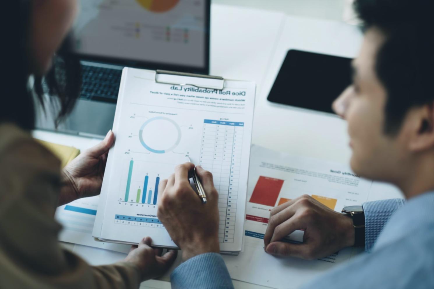 Strategia SEO e content marketing: sessione di lavoro con analisi dati